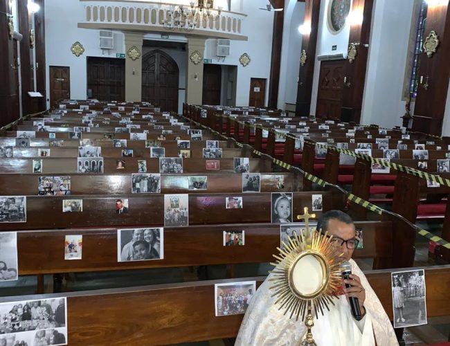 Igreja sem fiéis