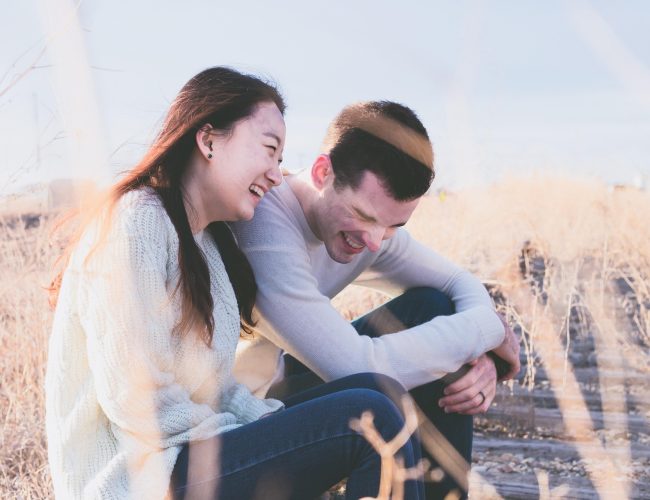 couple-1838940_1920